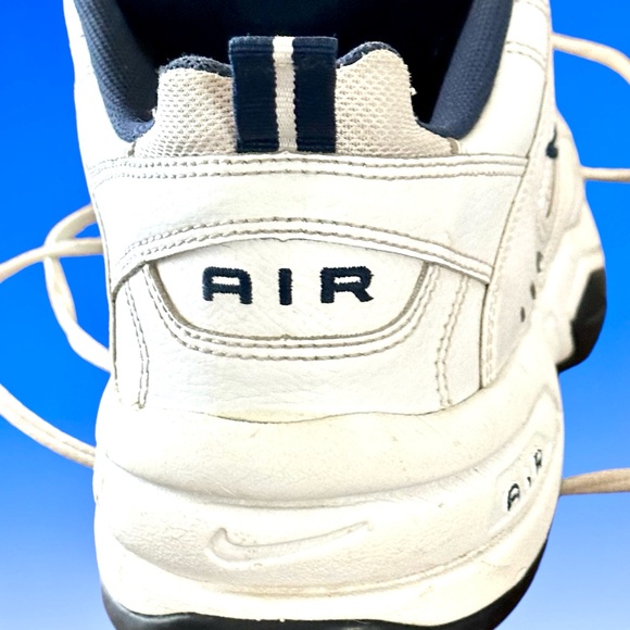 EUC! MENS NIKE AIR 2 COMFORT WHITE AND NAVY - Picture 5 of 10
